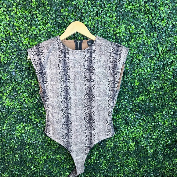 Snake print shoulder pad bodysuit nwt - Picture 1 of 6